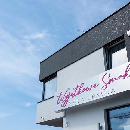 Wyjatkowe Smaki Acomodação com café da manhã Pruszcz Gdański Exterior foto