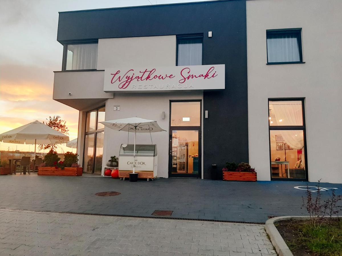 Wyjatkowe Smaki Acomodação com café da manhã Pruszcz Gdański Exterior foto